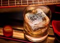 AC/DC predstavujú limitovanú edíciu whisky