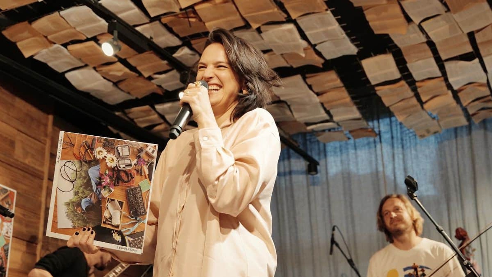 Jana Kirschner sa vracia na hudobnú scénu s albumom plným "Obyčajností"