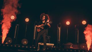 Famózny gitarista Dávid Bílek štartuje jarné turné po celom Slovensku!