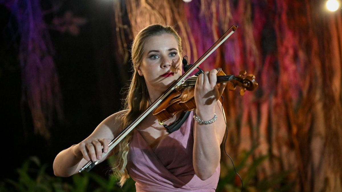 Slovenská huslistka Mathia očarila Indiu: Hymna, ľudovka aj rap zarezonovali ďaleko za hranicami