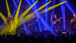Vianočné turné Richarda Müllera prináša nový zvuk, energiu a tretí koncert v Starej tržnici